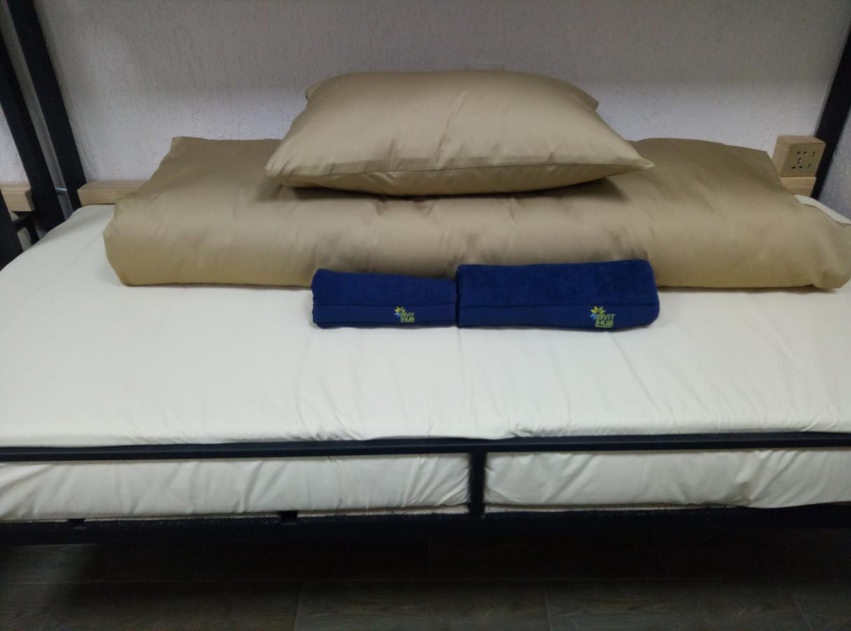 Hostel Svit Hub Каменец-Подольский Экстерьер фото
